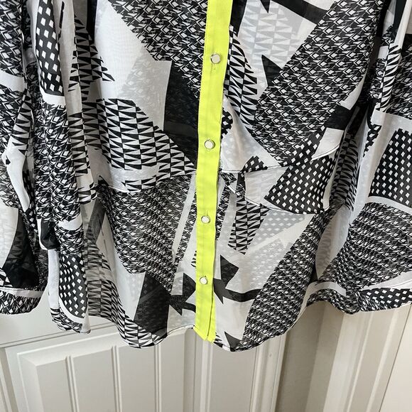 New Directions Black White Sheer Geometric Layered Button Neon Trim Top 1X - Picture 3 of 12